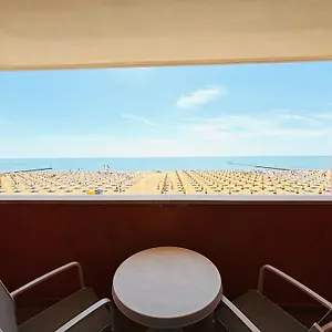 Alpina - Frontemare Centrale - Immobil Relax Lido di Jesolo